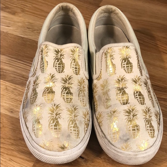 Bucket feet pineappleaid white and gold slip on’s - Picture 5 of 10
